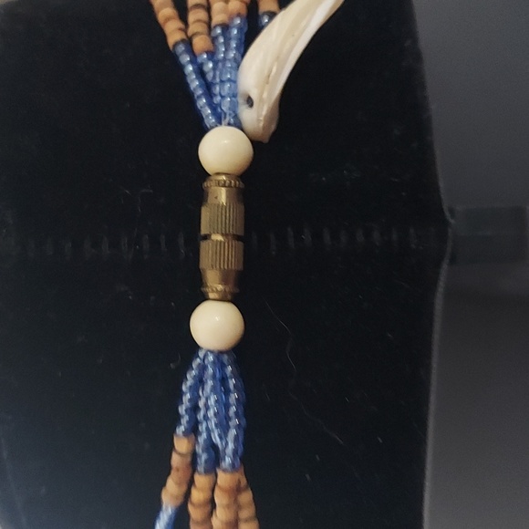 Handcrafted 5 Multi Strand sea shelk Beaded necklace - Picture 5 of 11